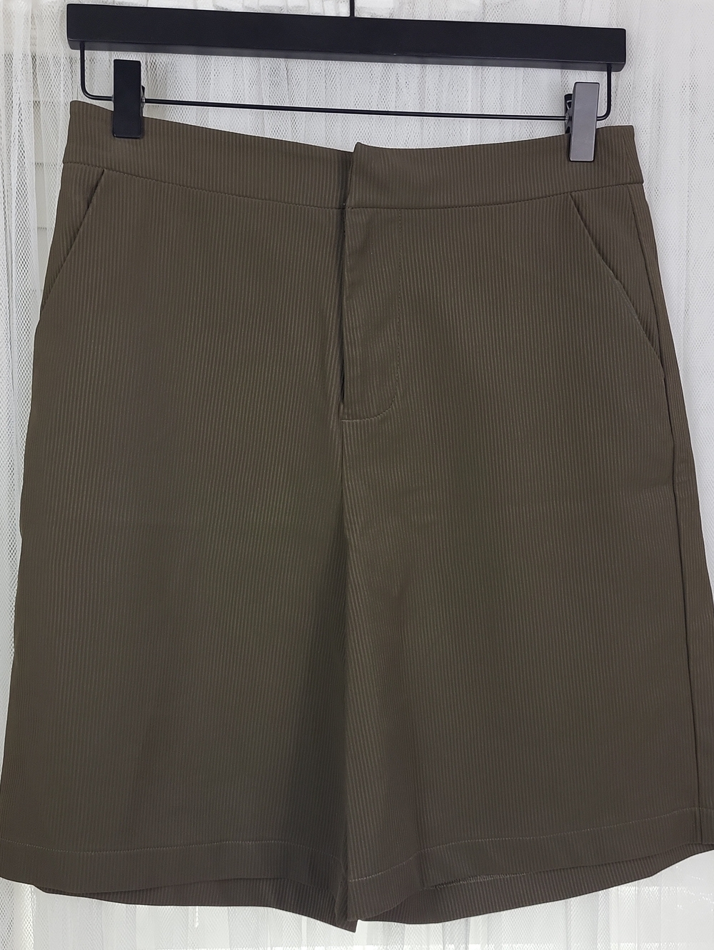 Urban Revivo Ribbed Olive Green Shorts. Size M